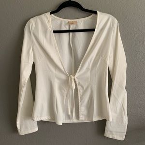 SILKY WHITE TIE TOP ONLY WORN ONCE
